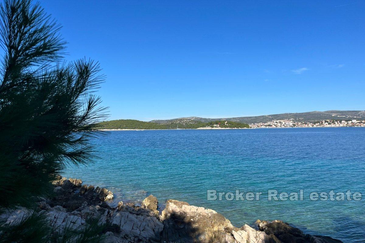 Zemědělská půda v atraktivní lokalitě v blízkosti moře