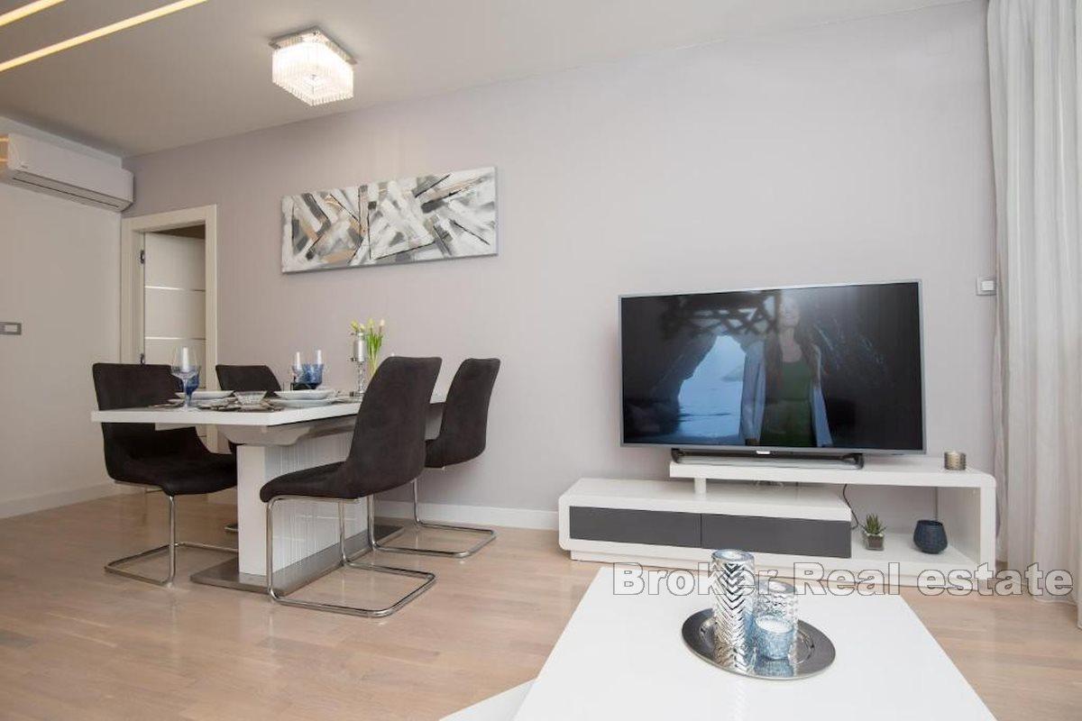 Atrakcyjny apartament z dwiema sypialniami w doskonałej lokalizacji