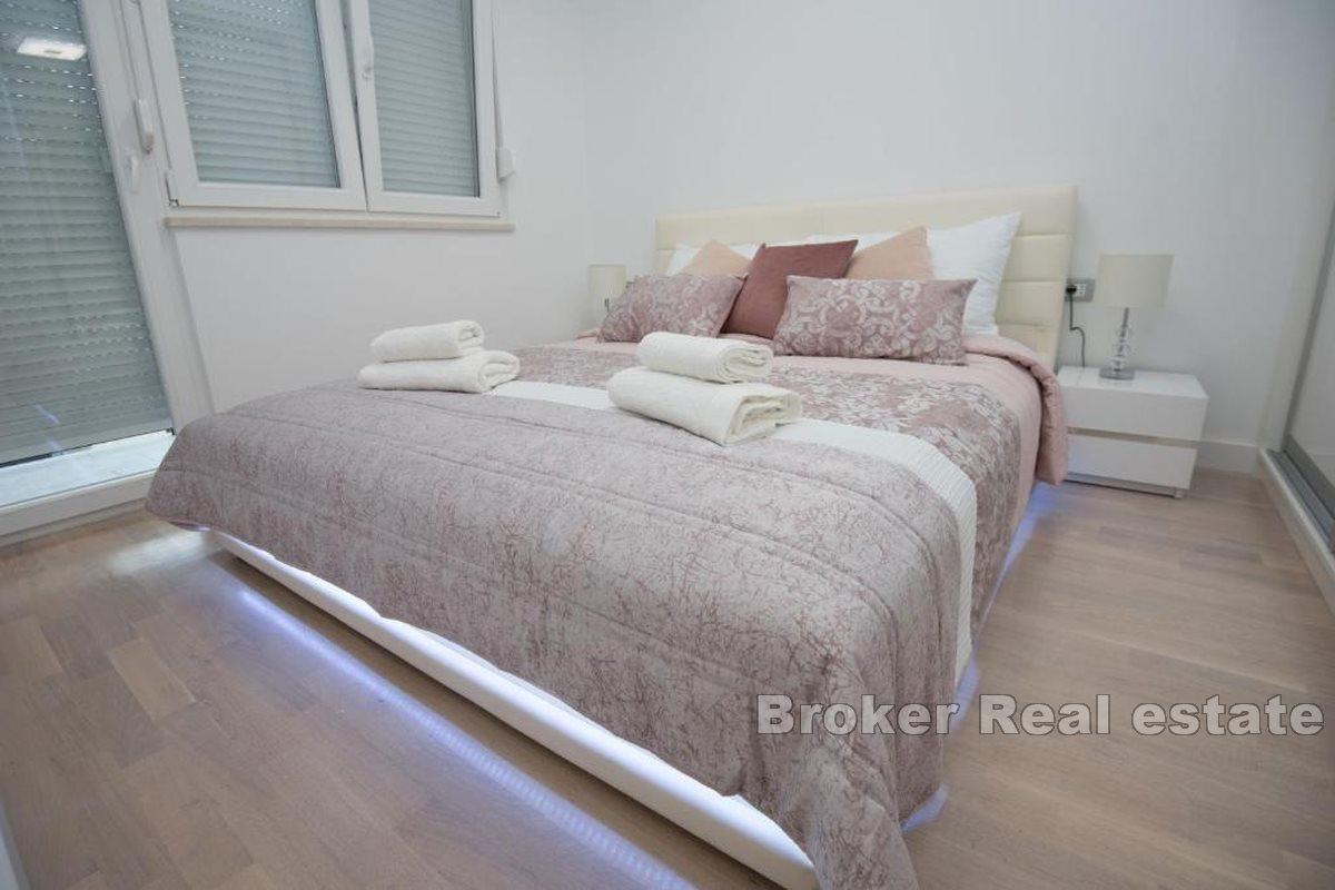 Appartement attrayant de deux chambres à coucher dans un excellent emplacement