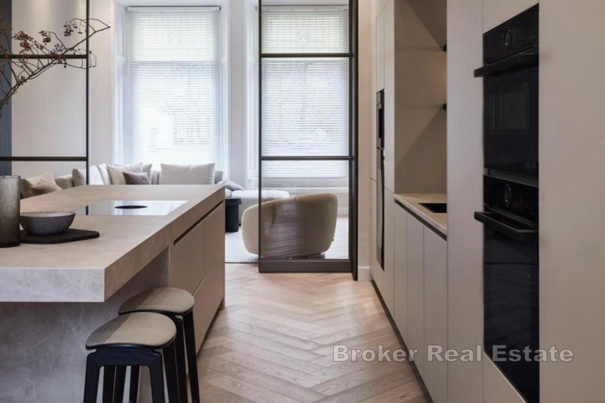 Unik villa med krystallbadekar fra Madagaskar og havutsikt