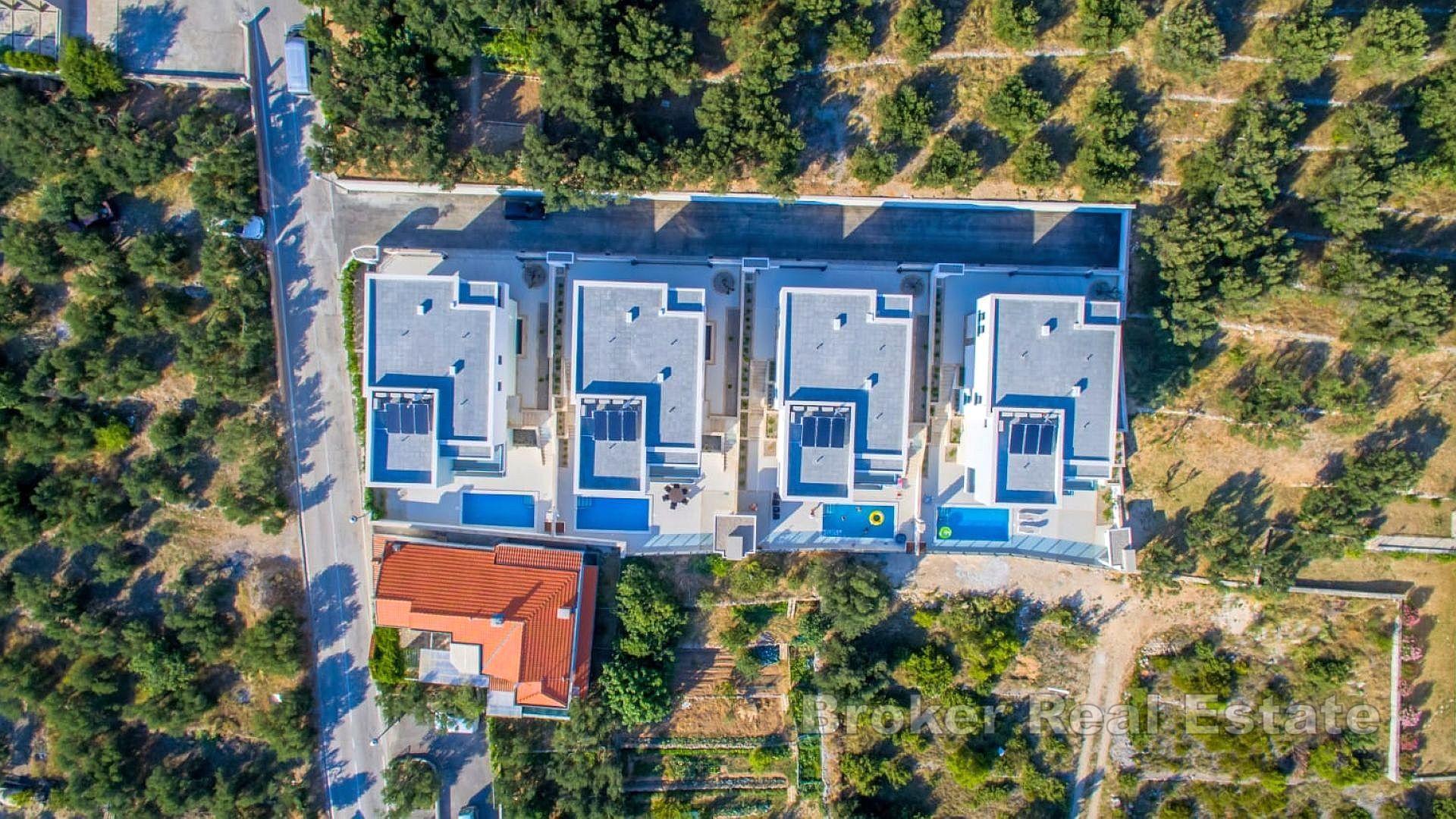 Attraktiv ferievilla med panoramautsikt over kysten
