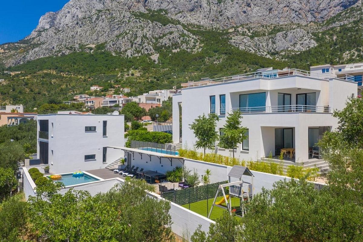 Belle villa de vacances avec vue panoramique sur la côte