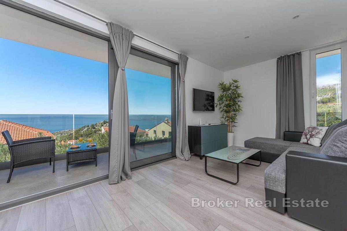 Belle villa de vacances avec vue panoramique sur la côte