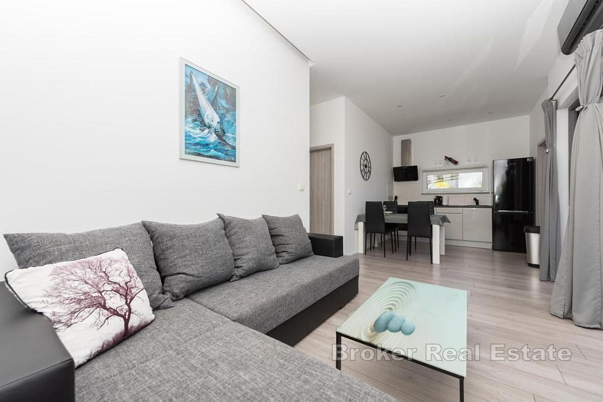 Atrakcyjna willa wakacyjna z widokiem na panoramę wybrzeża