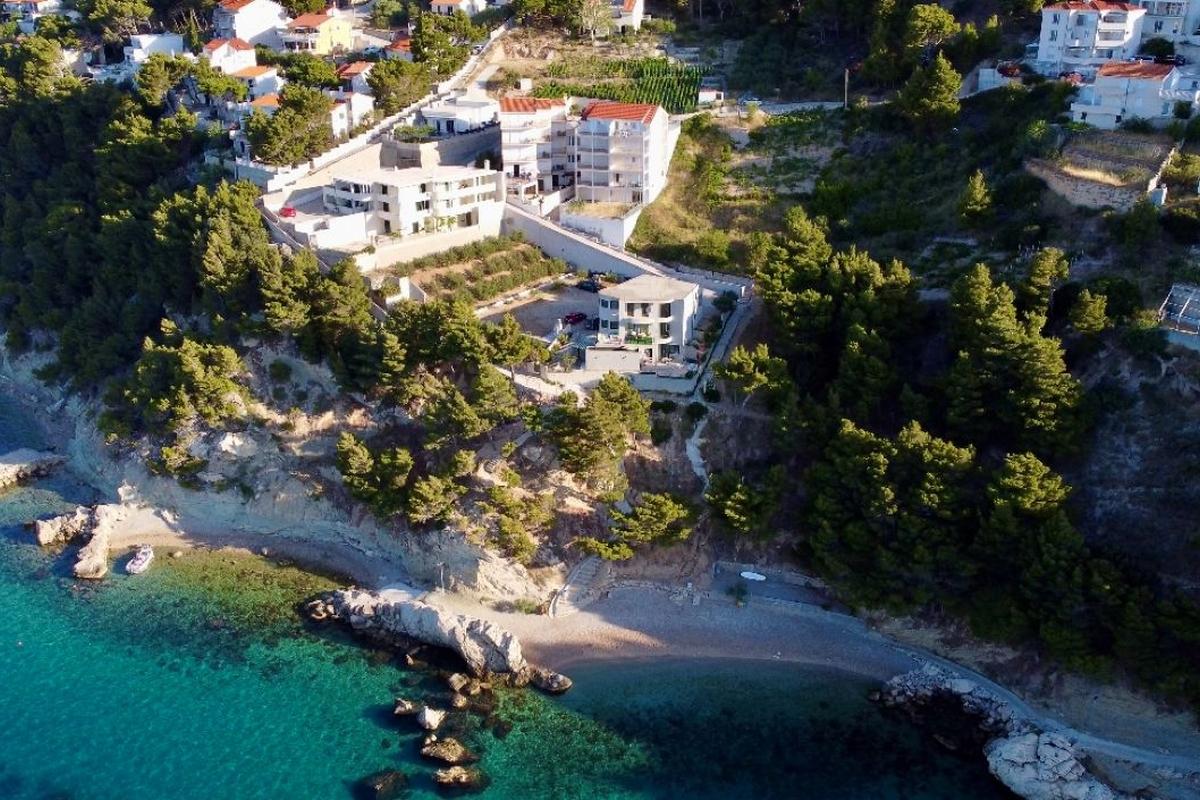 001-2048-51-Omis-Apartment-house-in-the-first-row-to-the-sea-for-sale