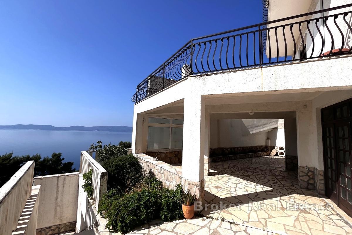 Grazioso condominio in prima fila sul mare