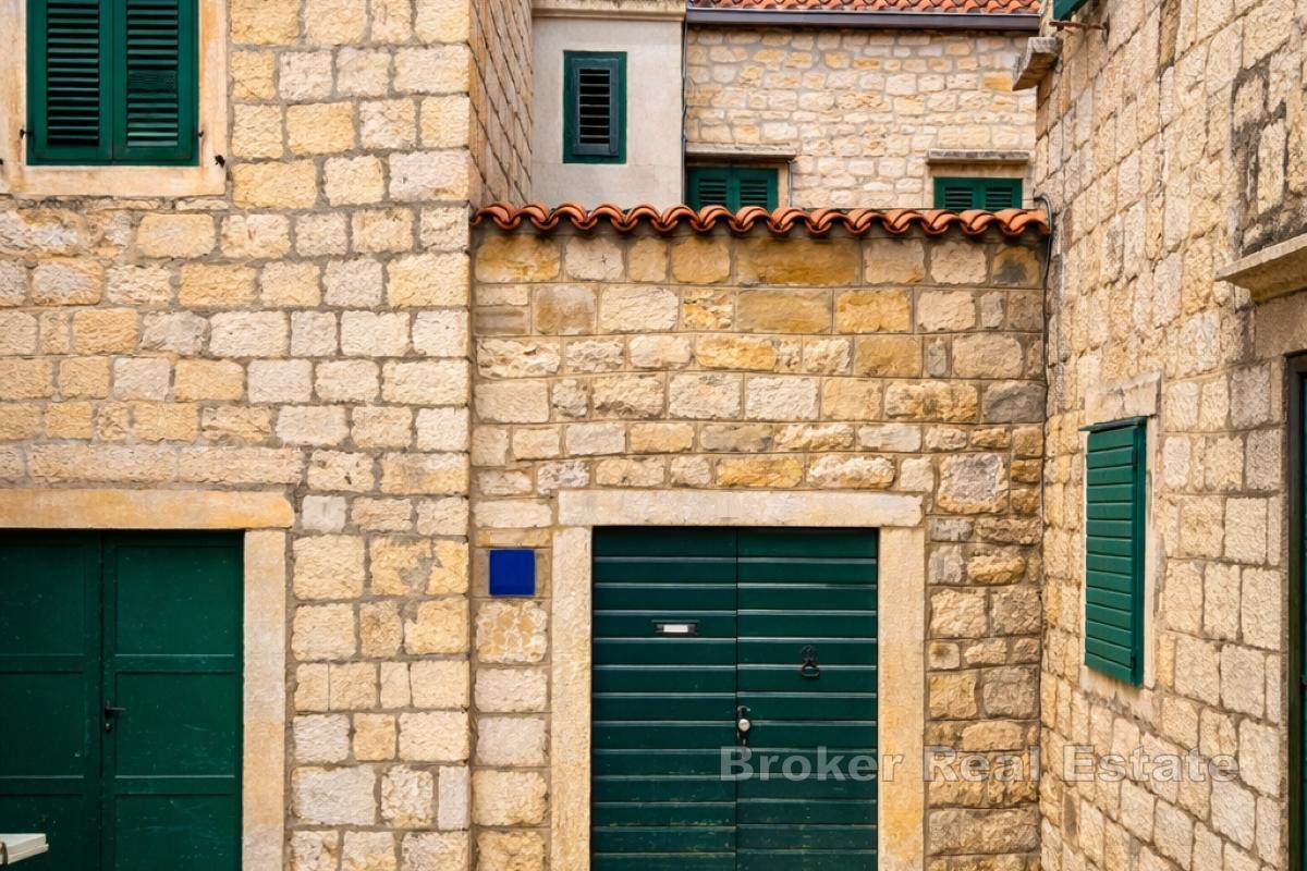 Idilično kulturno dobro sa apartmanima i poslovnim prostorima