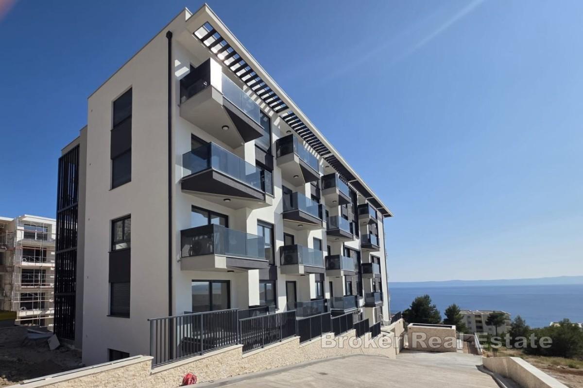 Apartament z trzema sypialniami w nowym budynku z bliskością morza