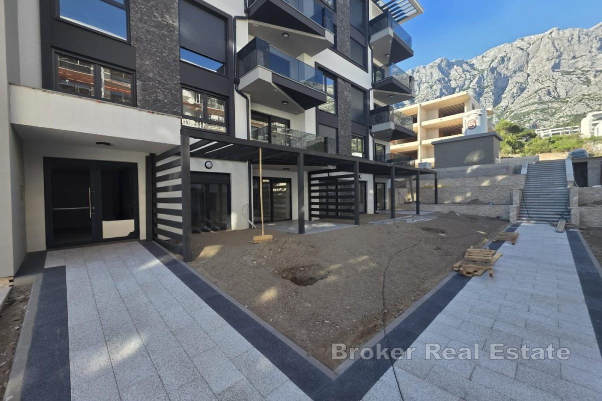 Apartament z trzema sypialniami w nowym budynku z bliskością morza