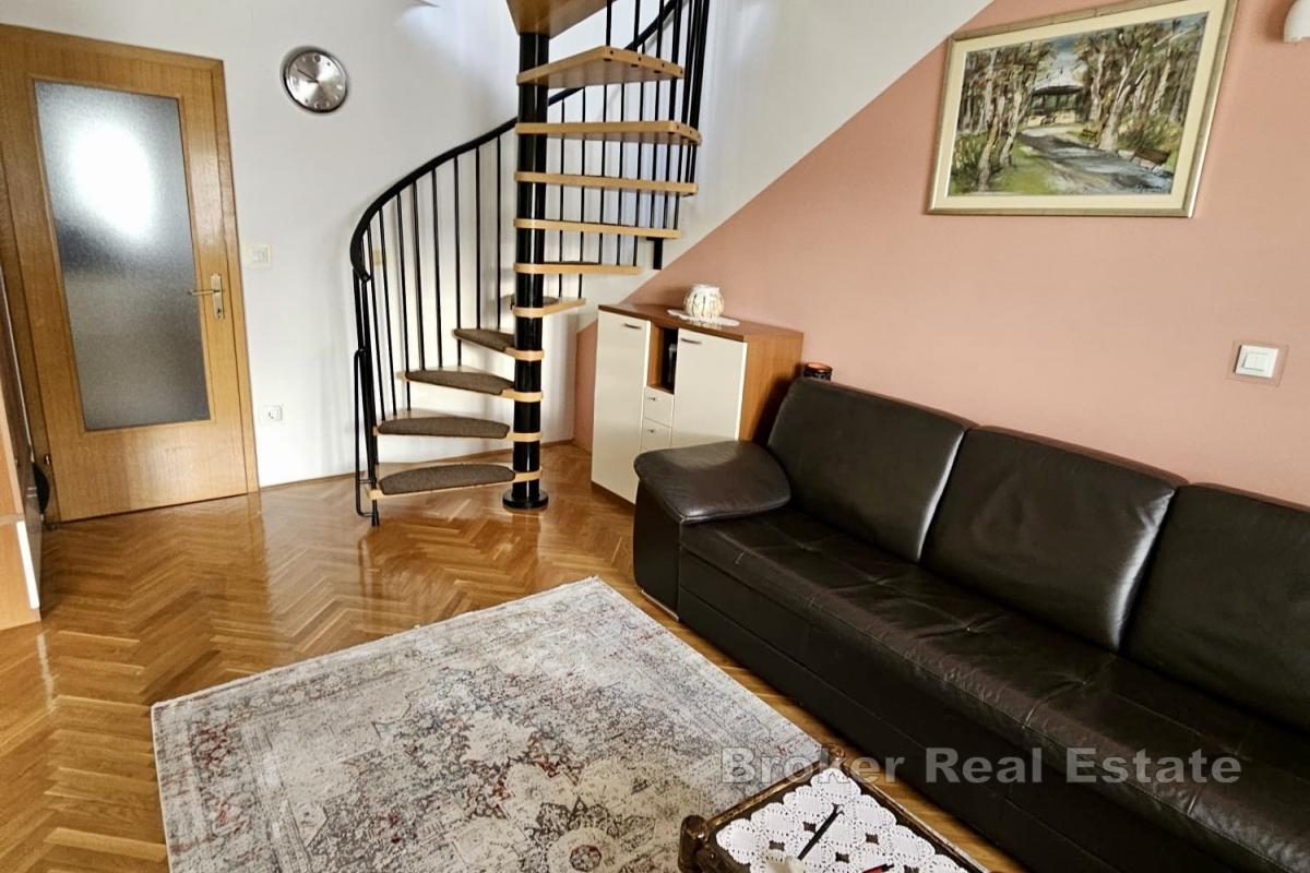 Appartement duplex dans un quartier dynamique