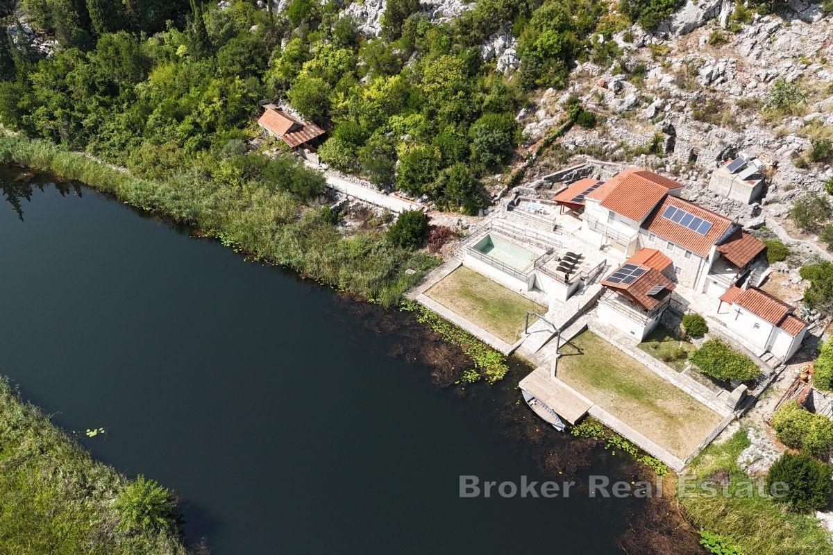 Autentyczny dom na sprzedaż w Podbrijest, dolina rzeki Neretwy