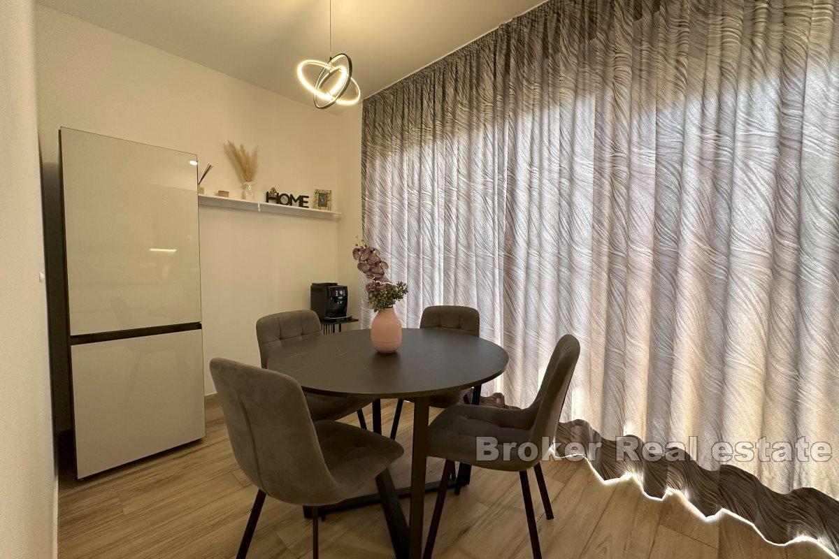 Potpuno namješten i opremljen stan