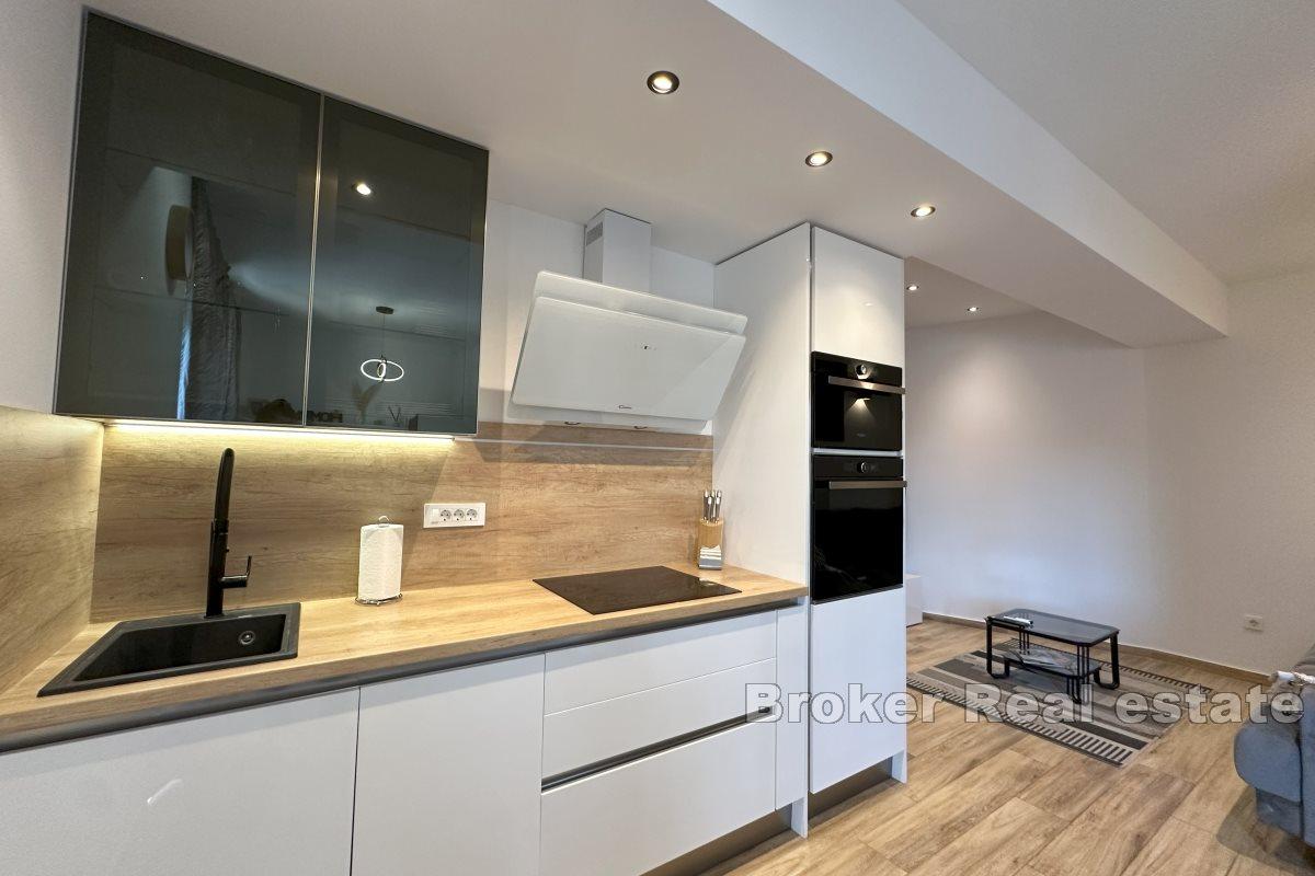 Potpuno namješten i opremljen stan