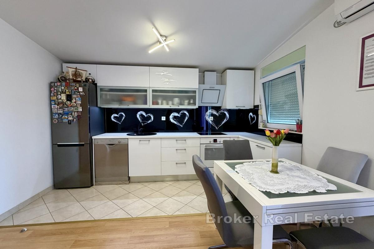 Funktionales Familienhaus mit Garten und Parkplatz