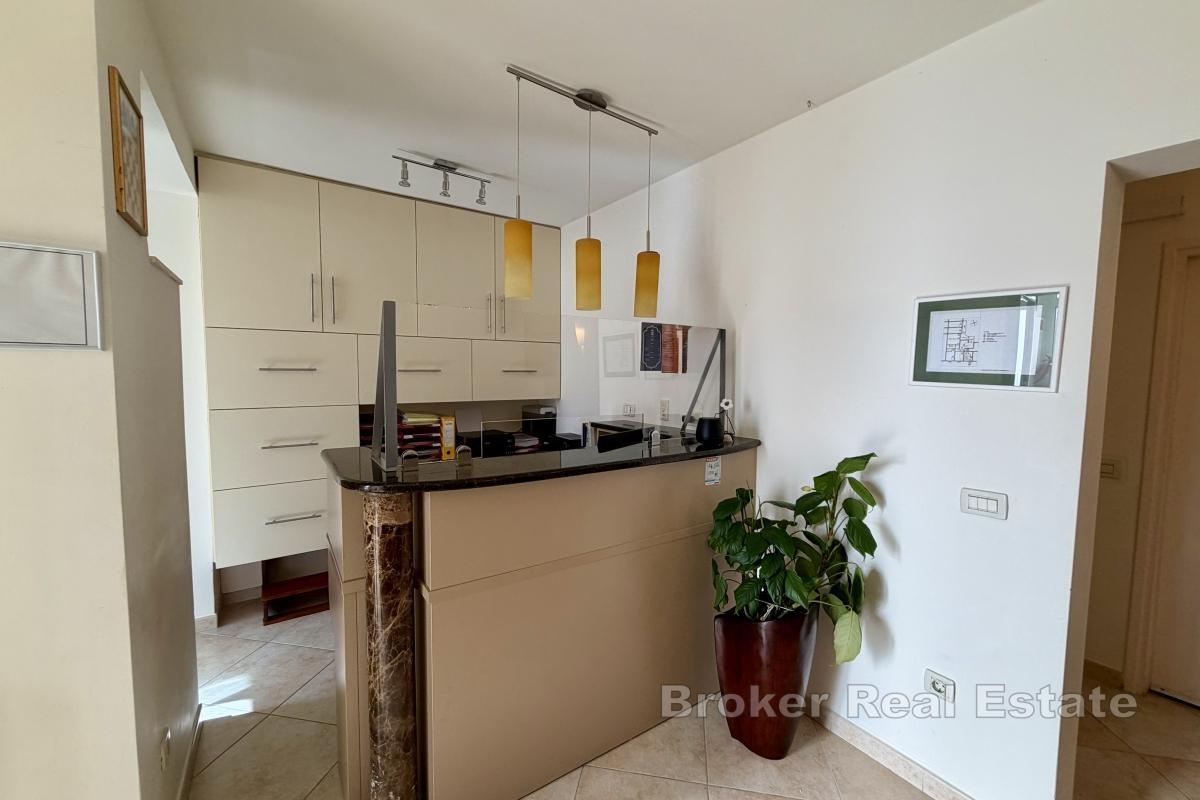 Attraktiv gelegene Gewerbewohnung