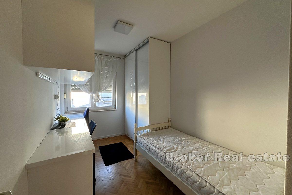 Two-bedroom apartment in a quiet location