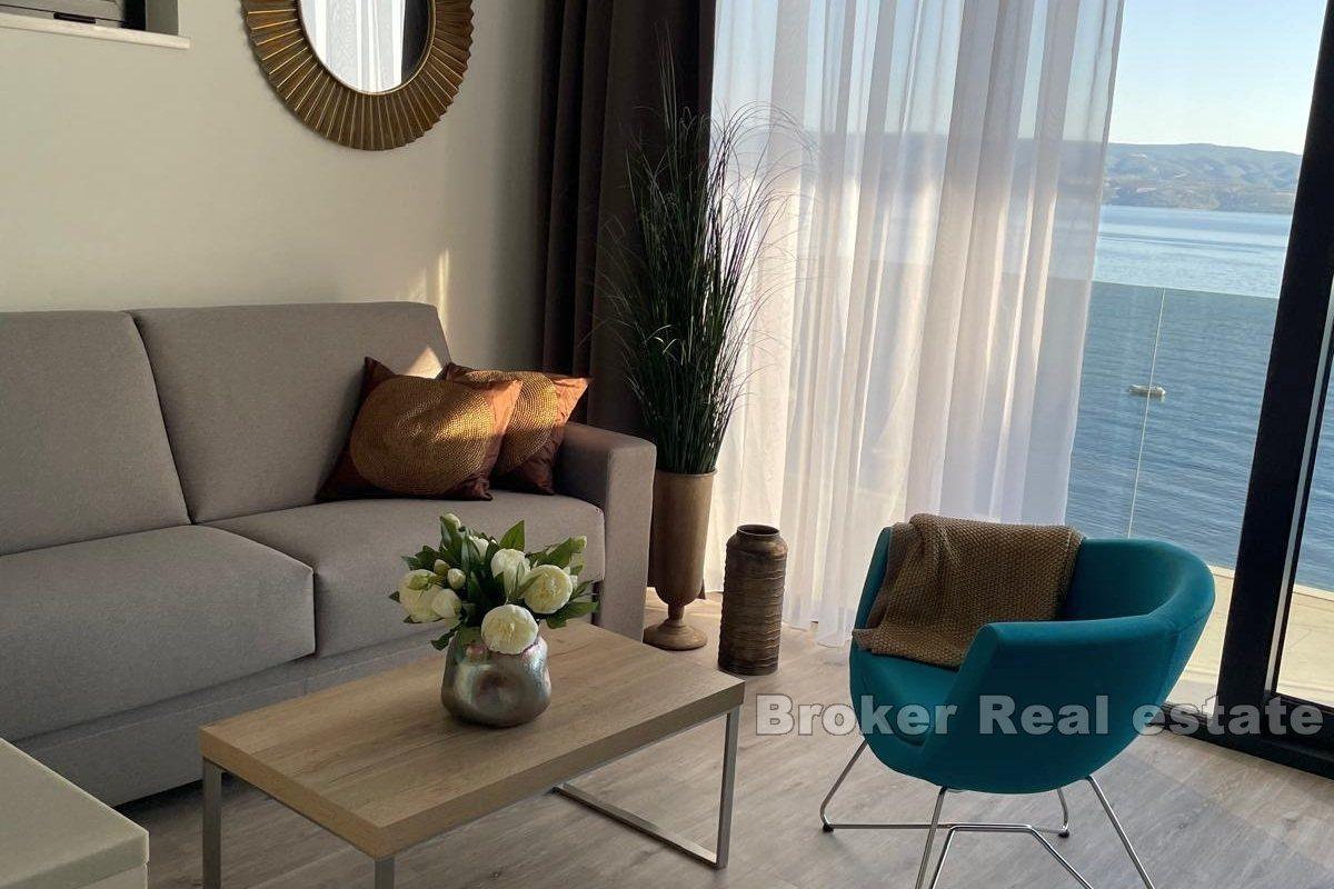 Luksusleilighet ved sjøen med panoramautsikt