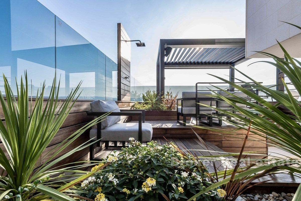 Luksusleilighet ved sjøen med panoramautsikt