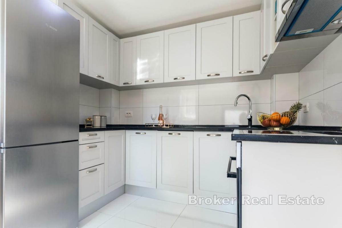 Steinhaus in Meeresnähe