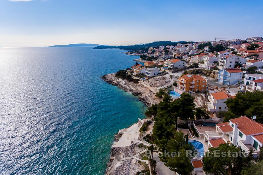Hus med hage og garasje i attraktiv beliggenhet i Okrug Gornji