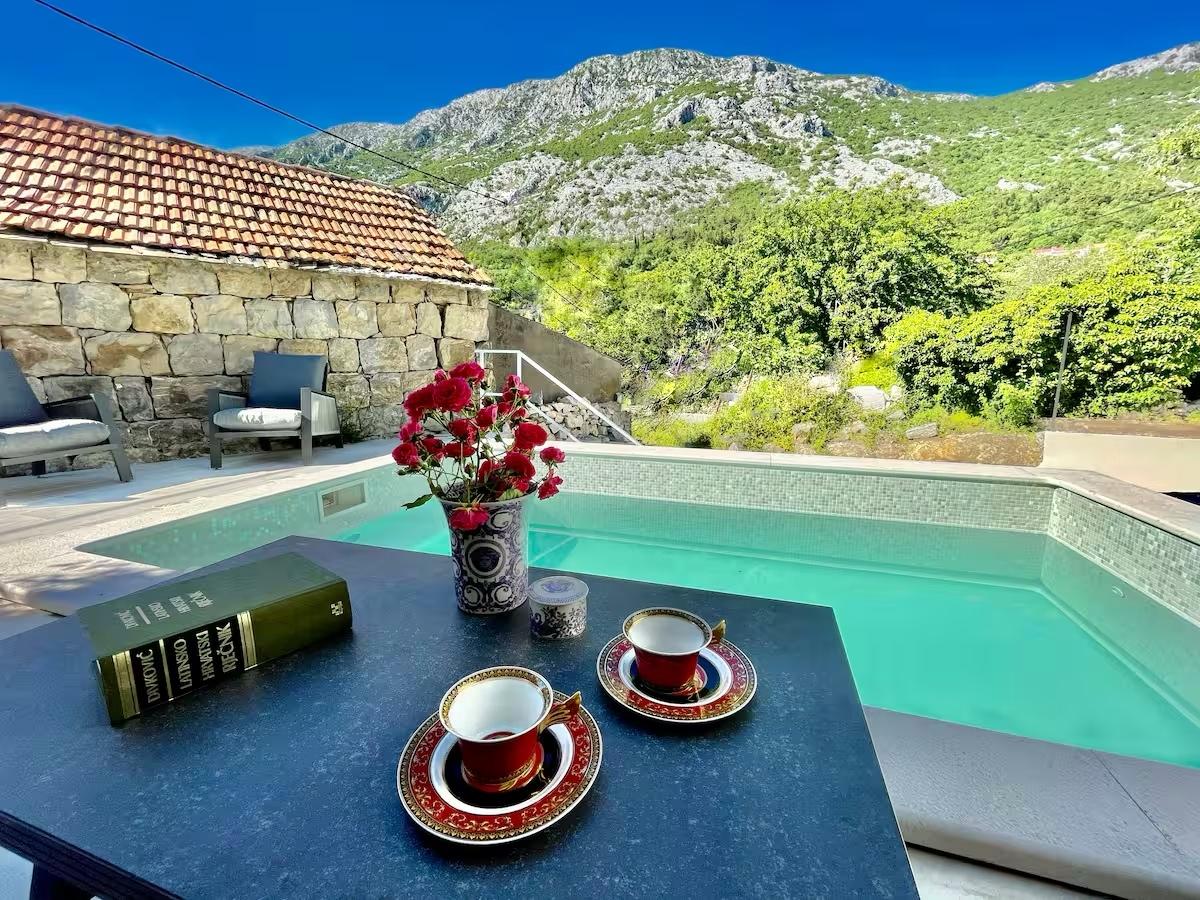 Kamenný dům v klidné lokalitě