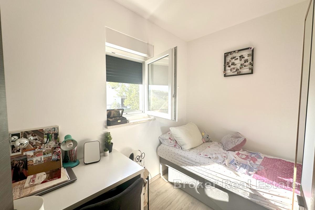 Novosagrađena kuća u Naklicama, nadomak Omiša