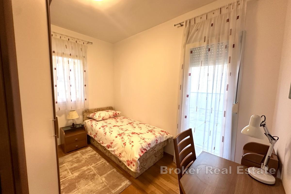 Exkluzivní dvoupokojový byt v Žnjanu - dlouhodobý pronájem