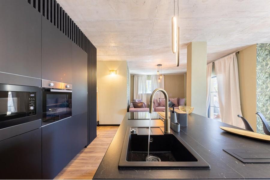Apartmán s dvoma spálňami, záhradou a bazénom