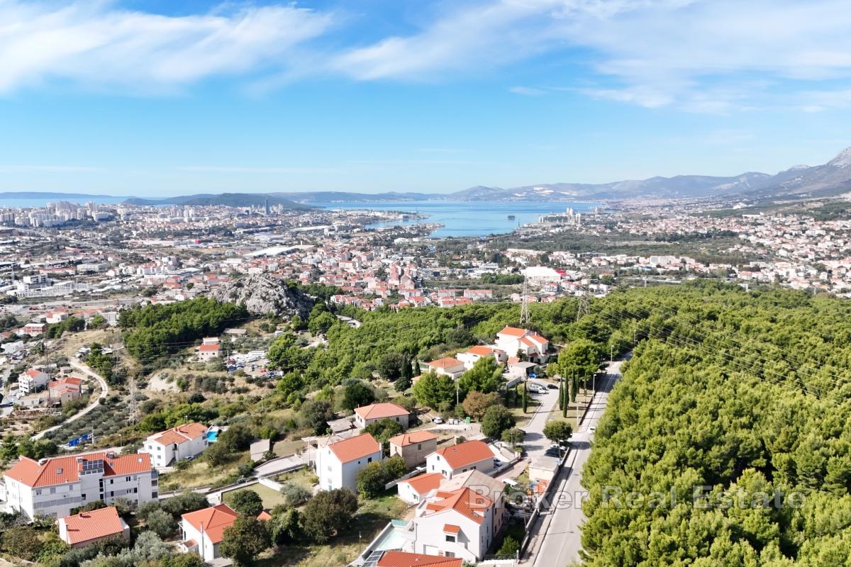 Byggetomt med prosjekt i M1-sonen