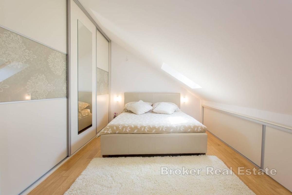 Apartament dwupoziomowy w doskonałej lokalizacji