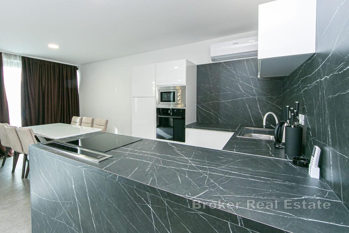 Exkluzívny penthouse s výhľadom na more
