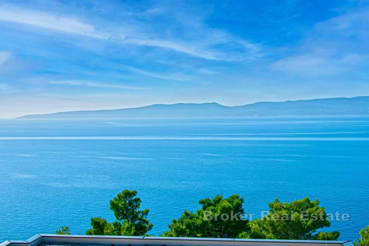 Penthouse mit Panoramablick aufs Meer