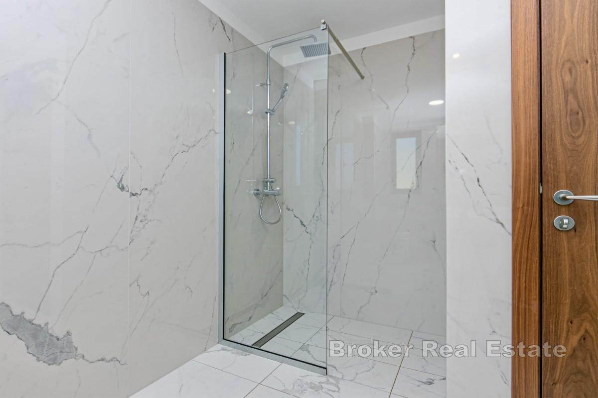 Penthouse z panoramicznym widokiem na morze