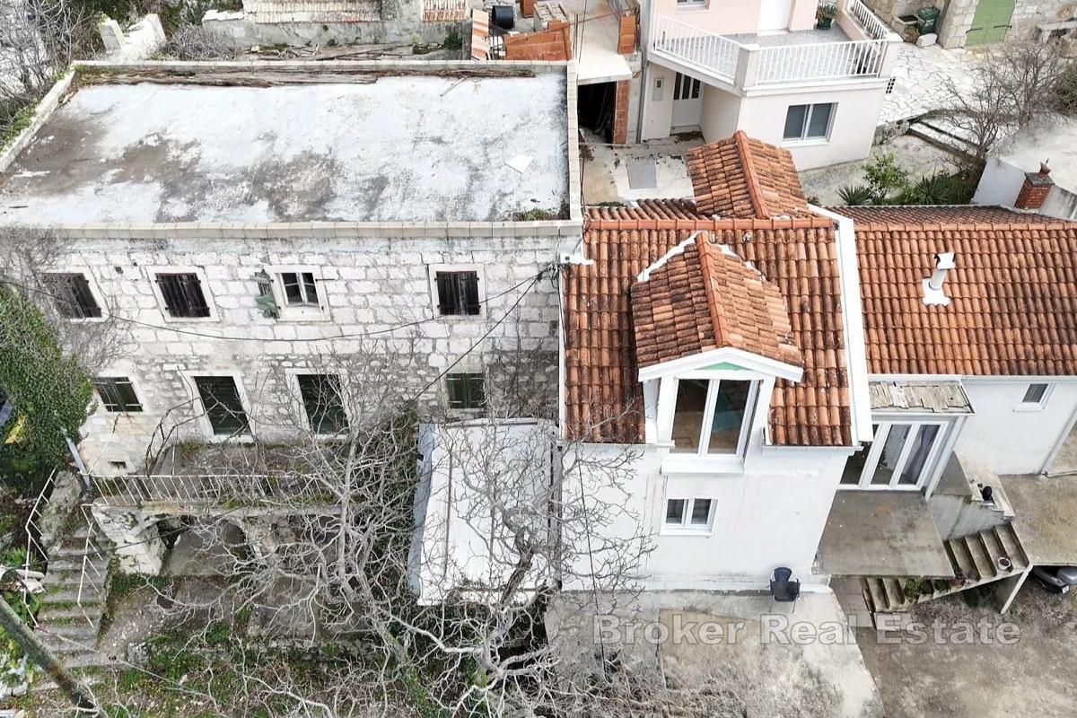 Casa bifamiliare da ristrutturare con potenziale turistico