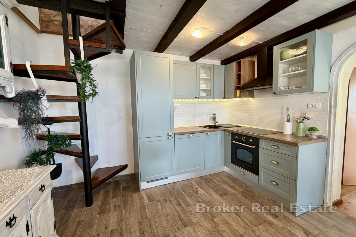 Dům s bazénem a panoramatickým výhledem na moře