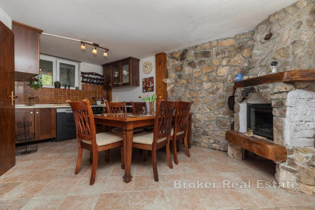 Dům s bazénem a panoramatickým výhledem na moře