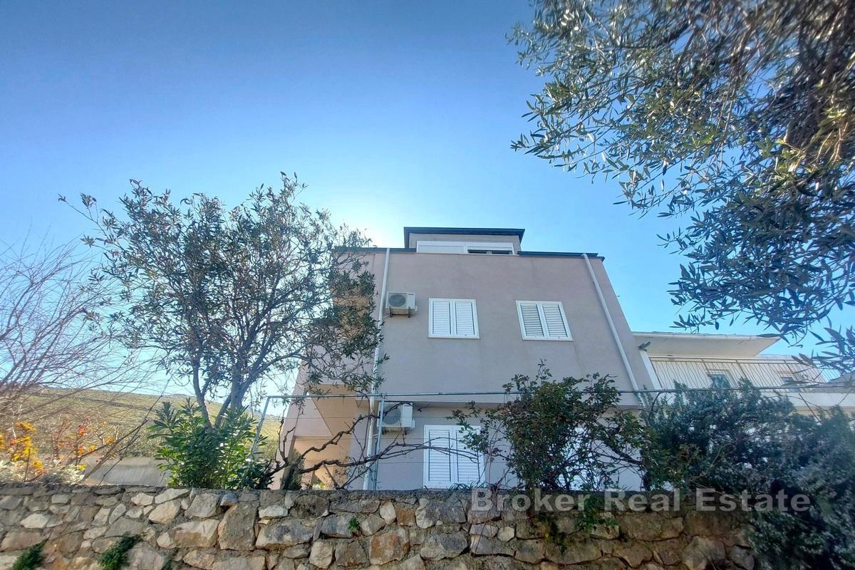 Apartmanska kuća uz obalu