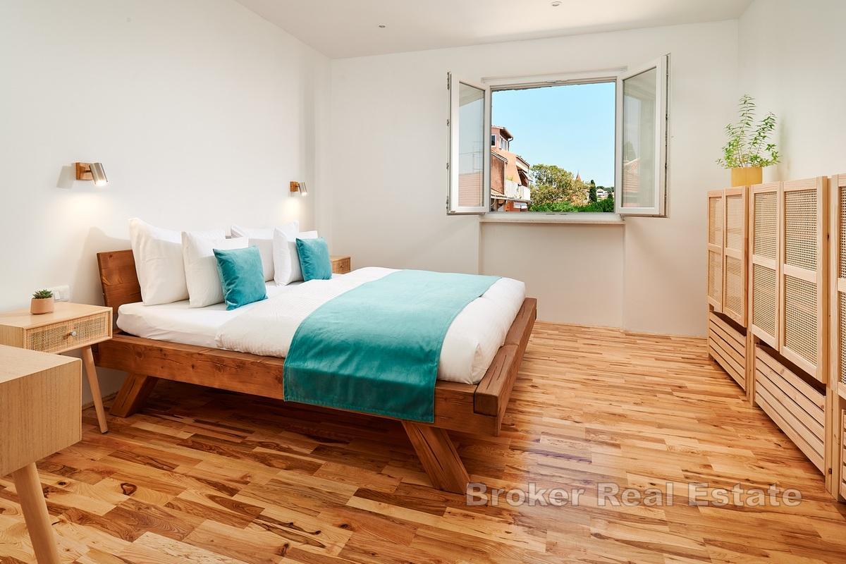Kompletně zrekonstruovaný apartmán se třemi ložnicemi