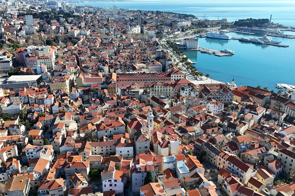 001-2051-15-split-center-luxury-accommodation-units-in-city-center-for-sale