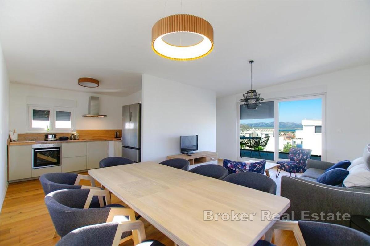 Apartament z tarasem i garażem, blisko morza