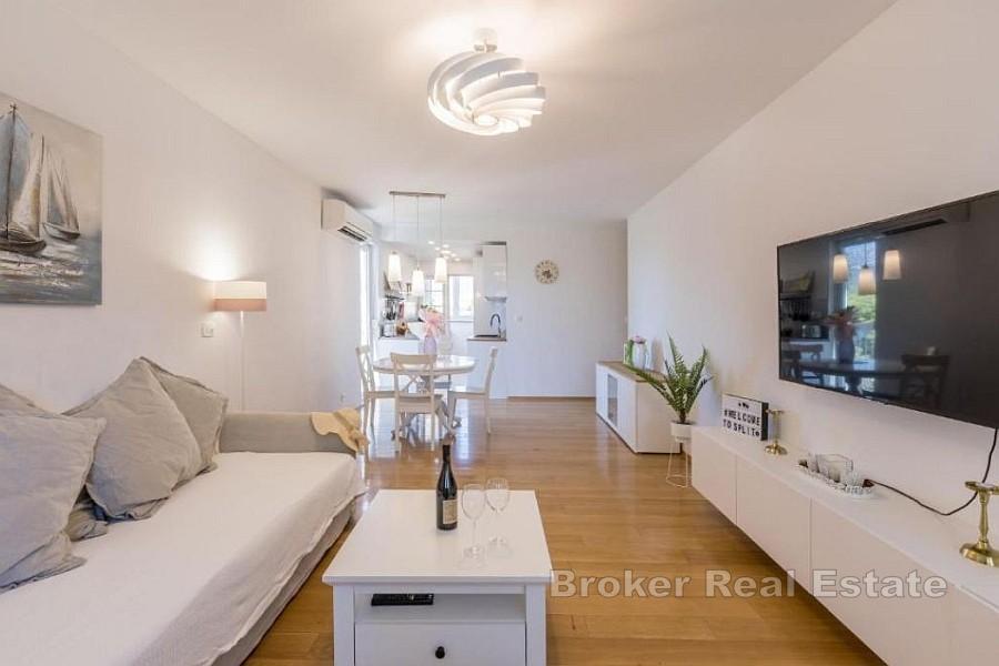 Przestronne i jasne mieszkanie z loggią i balkonem