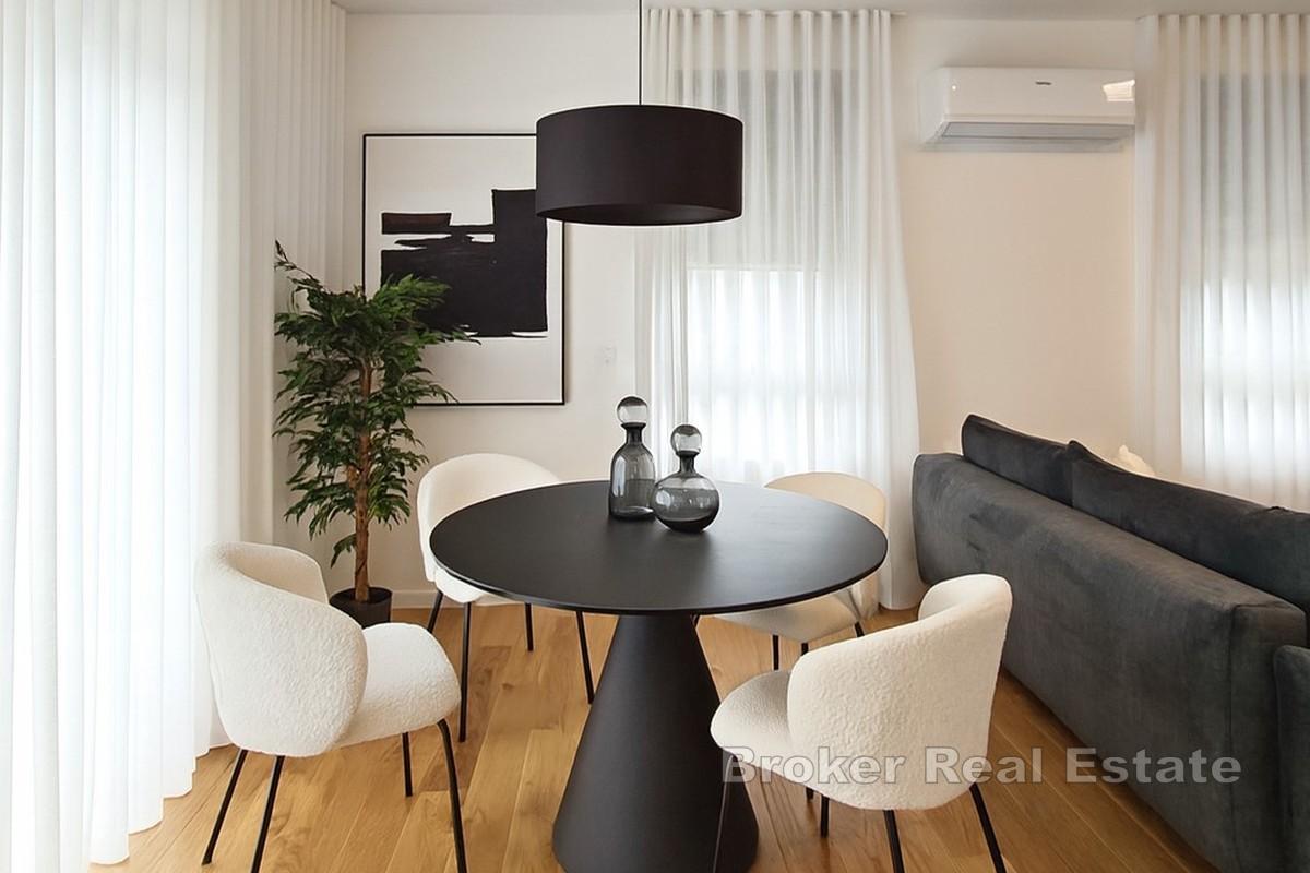 Luxusný penthouse s dvoma terasami a parkovacími miestami