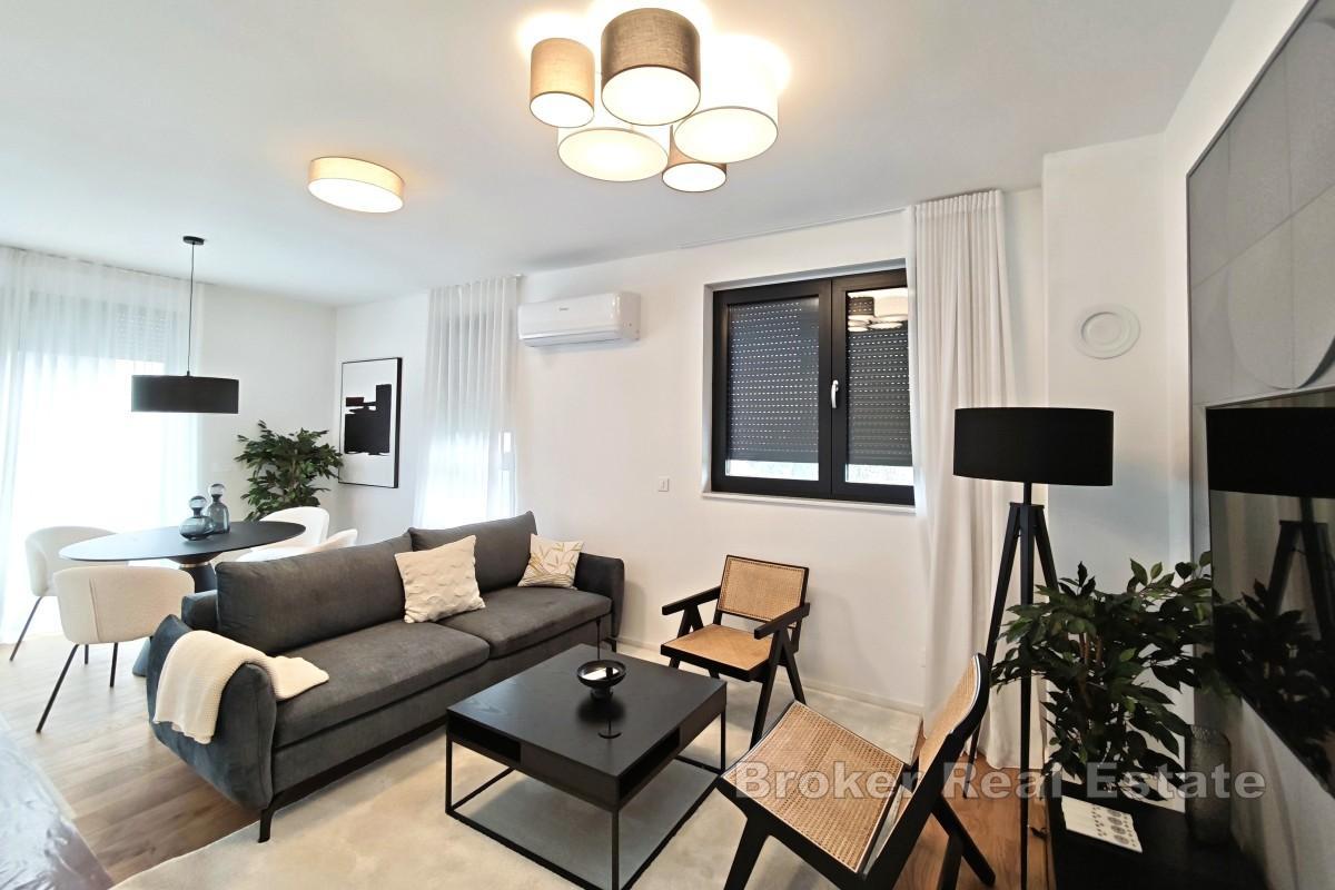 Luxusný penthouse s dvoma terasami a parkovacími miestami