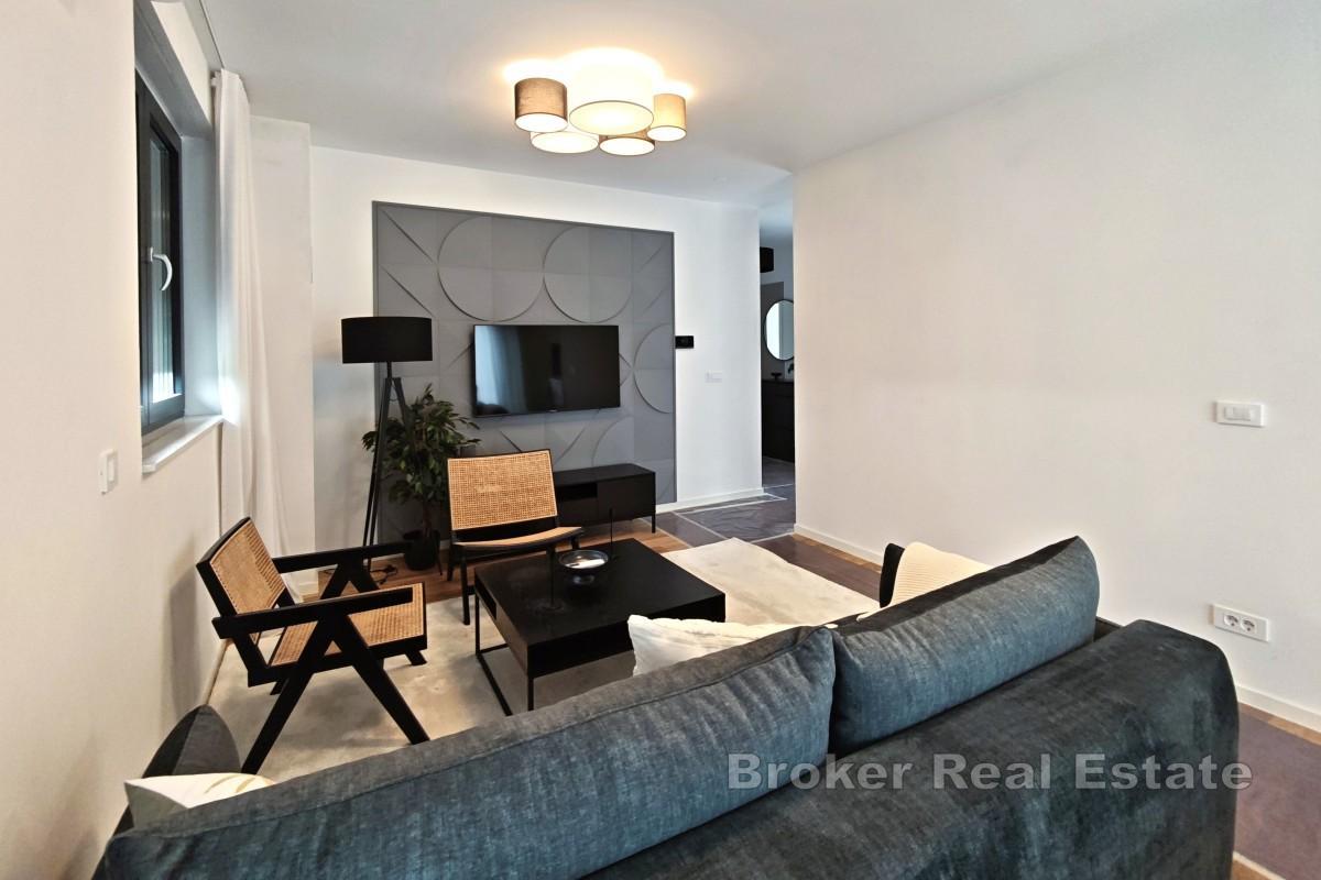 Luxusný penthouse s dvoma terasami a parkovacími miestami