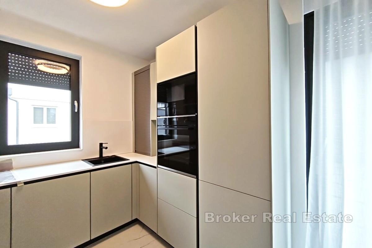 Luxusný penthouse s dvoma terasami a parkovacími miestami