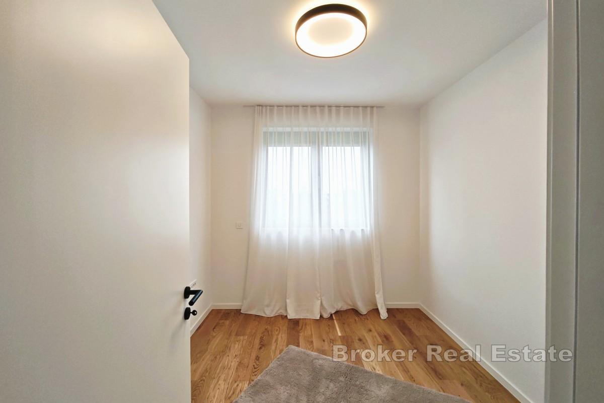 Luxusný penthouse s dvoma terasami a parkovacími miestami