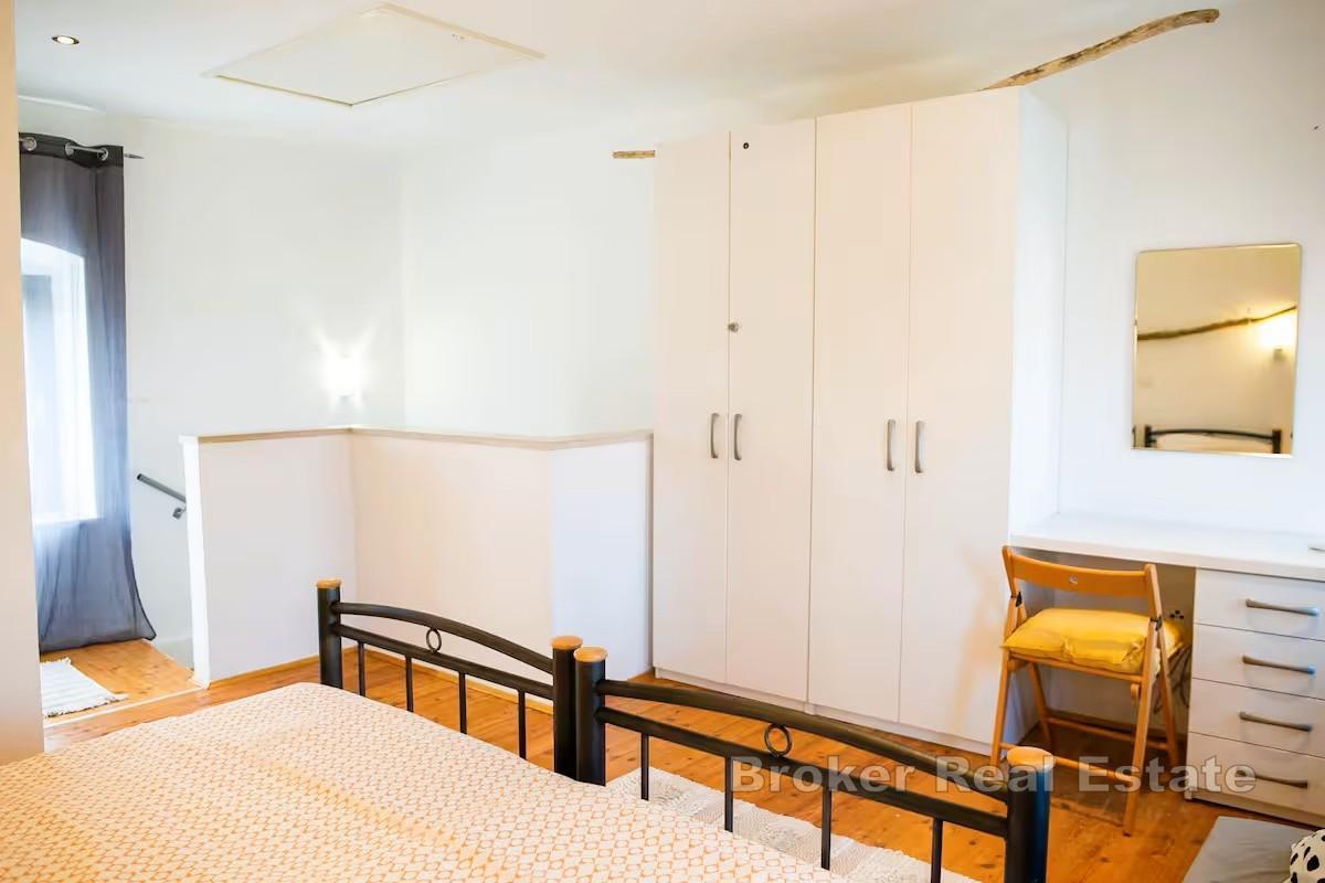 Maison en pierre dans un quartier calme - proche de la plage et des commodités