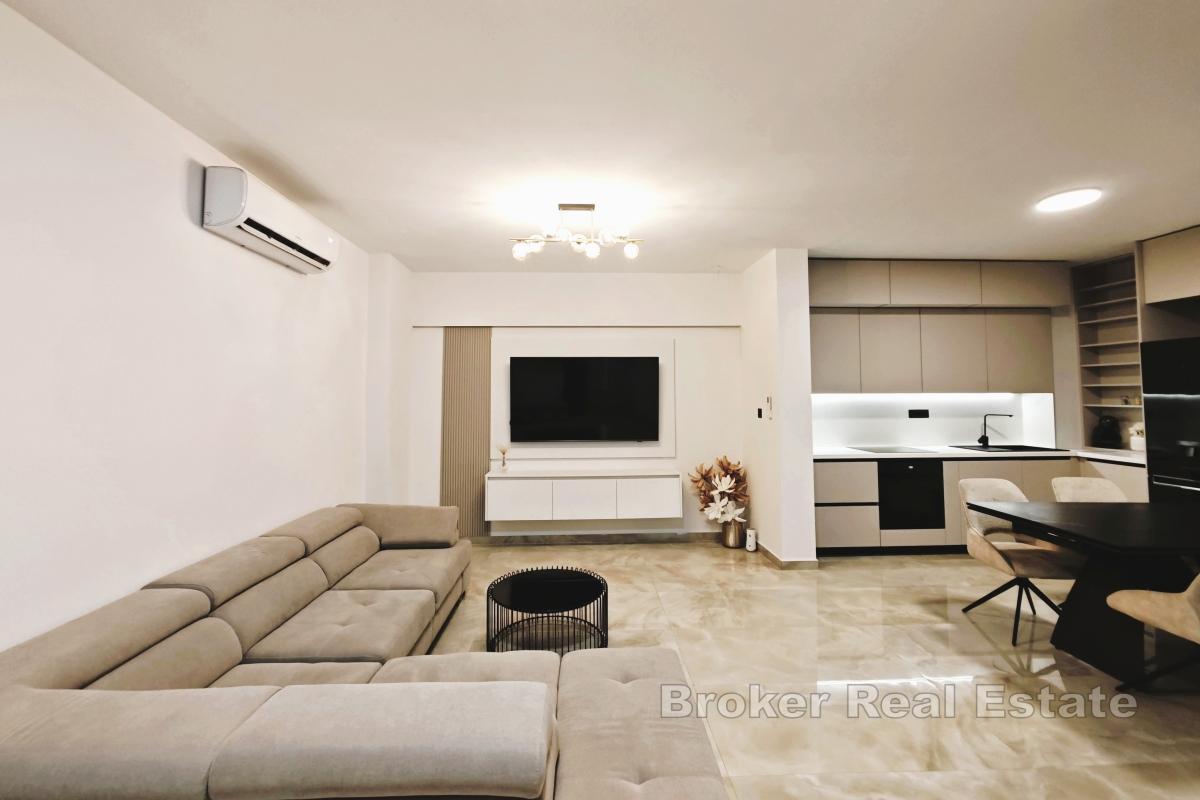 Nyrenoverad modern lägenhet i Žnjan