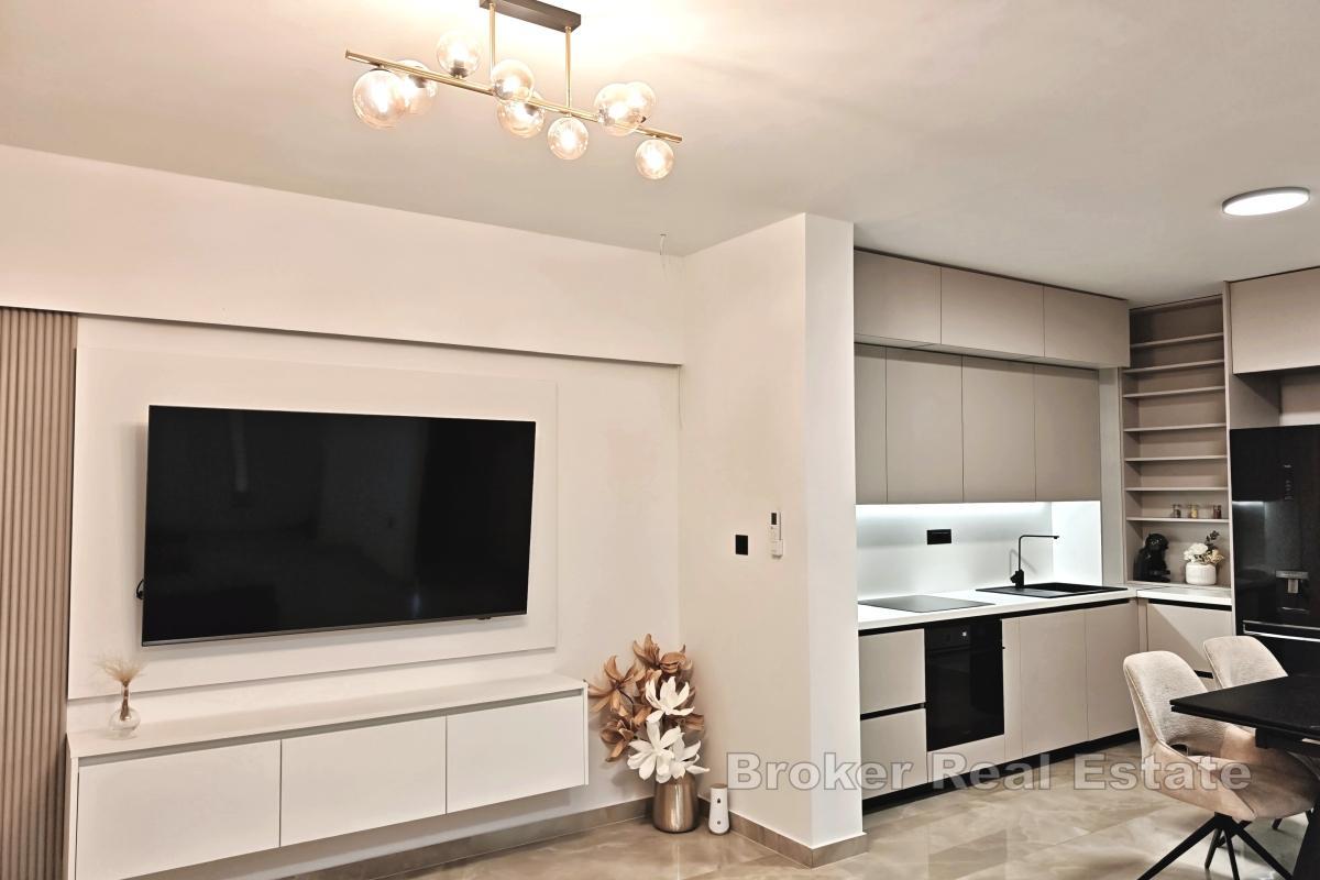 Nyrenoverad modern lägenhet i Žnjan