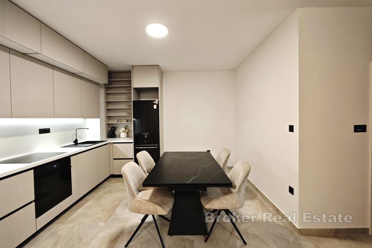 Moderno appartamento recentemente ristrutturato a Žnjan